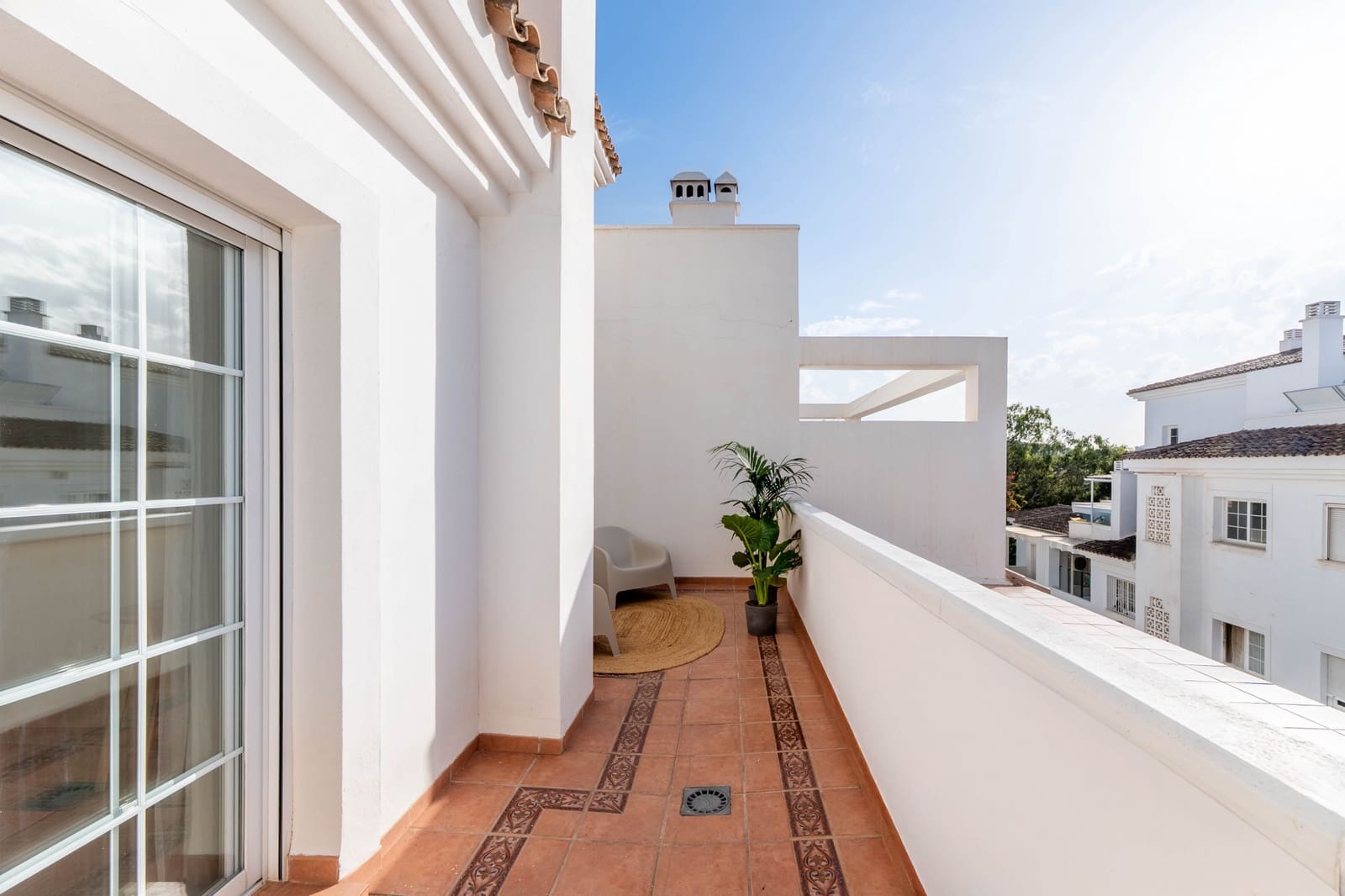 3 soverom Penthouse til salgs i Marbella med svømmebasseng garasje - € 750 000 (Ref: 9618942)