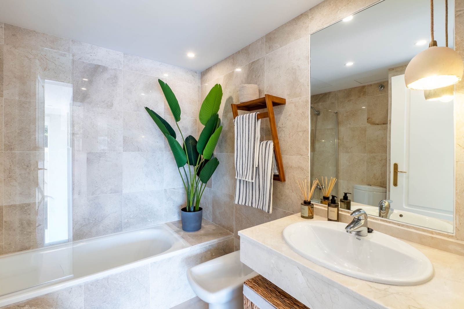 3 soverom Penthouse til salgs i Marbella med svømmebasseng garasje - € 750 000 (Ref: 9618942)