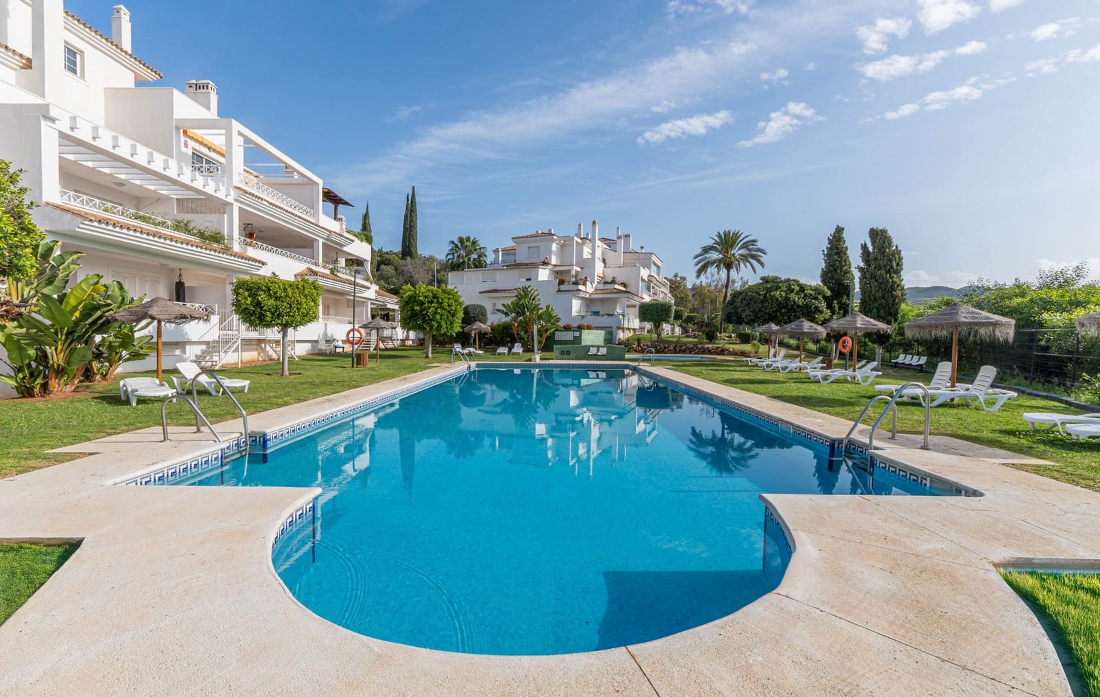 3 soverom Penthouse til salgs i Marbella med svømmebasseng garasje - € 750 000 (Ref: 9618942)
