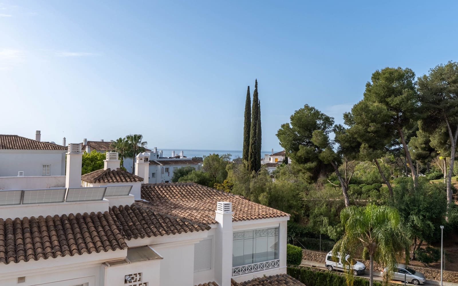 3 makuuhuone Kattohuoneisto myytävänä paikassa Marbella mukana uima-altaan 
autotalli - 750 000 € (Ref: 9618942)