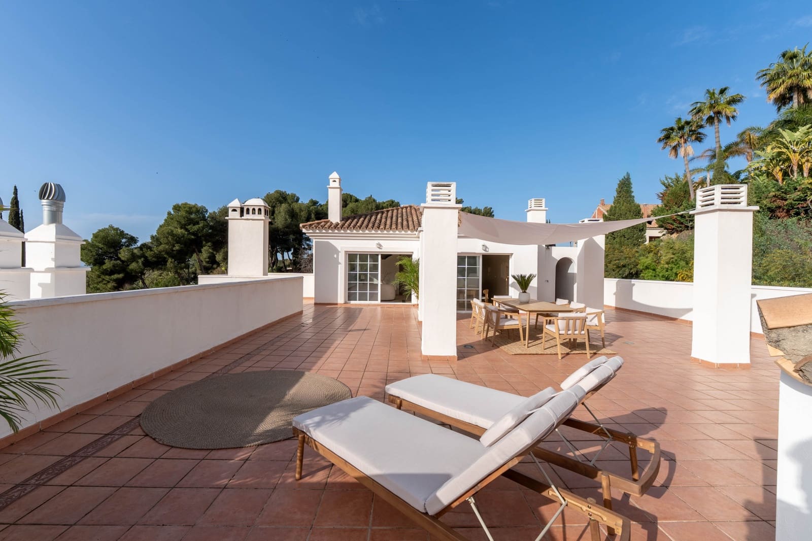 3 makuuhuone Kattohuoneisto myytävänä paikassa Marbella mukana uima-altaan 
autotalli - 750 000 € (Ref: 9618942)