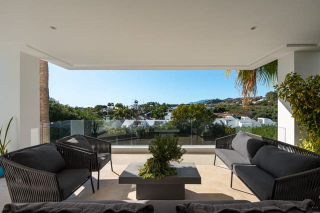 6 sovrum Villa till salu i Marbella med pool garage - 3 980 000 € (Ref: 9618943)