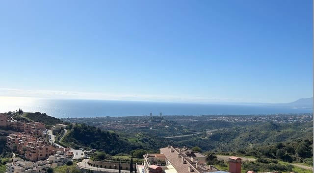 Apartamento de 3 habitaciones en Mijas Costa, Mijas en venta con piscina garaje - 1.495.000 € (Ref: 9618944)