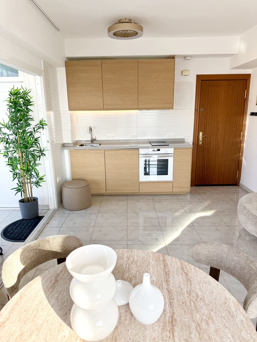 1 soverom Leilighet til salgs i Marbella - € 799 000 (Ref: 9618946)