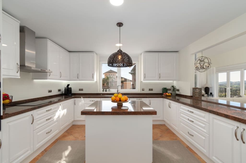 4 Zimmer Villa zu verkaufen in Mijas mit Pool Garage - 1.430.000 € (Ref: 9633844)