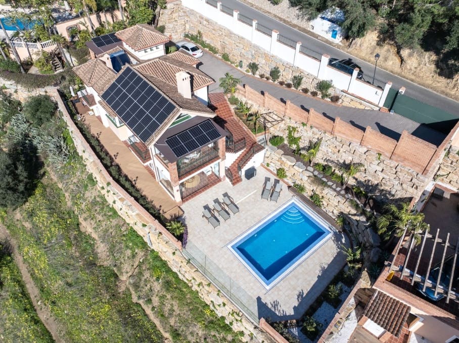 4 Zimmer Villa zu verkaufen in Mijas mit Pool Garage - 1.430.000 € (Ref: 9633844)