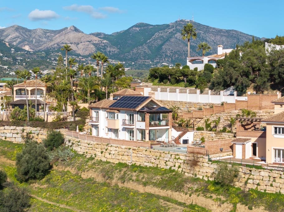 4 soveværelse Villa til salg i Mijas med swimmingpool garage - € 1.430.000 (Ref: 9633844)