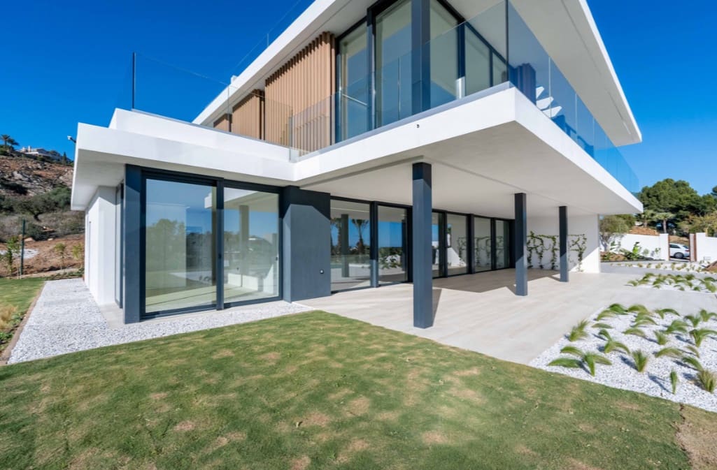 5 sypialnia Willa na sprzedaż w Sotogrande z basenem garażem - 3 350 000 € (Ref: 9643759)