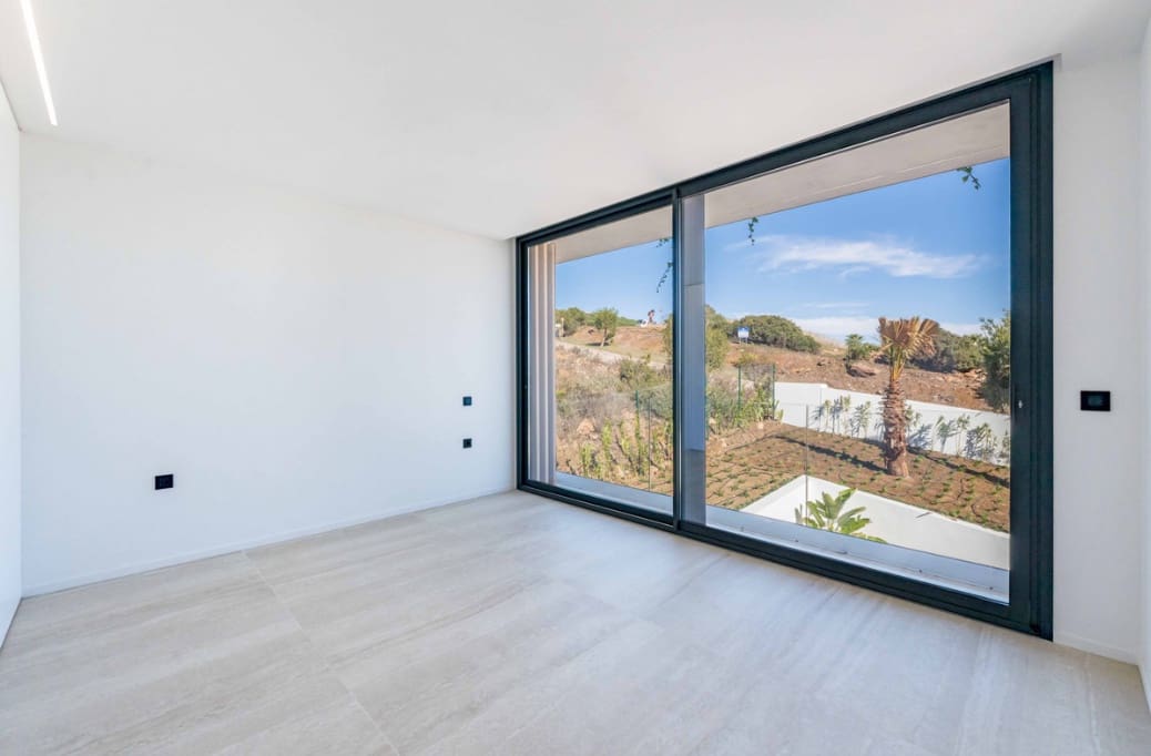 5 sypialnia Willa na sprzedaż w Sotogrande z basenem garażem - 3 350 000 € (Ref: 9643759)