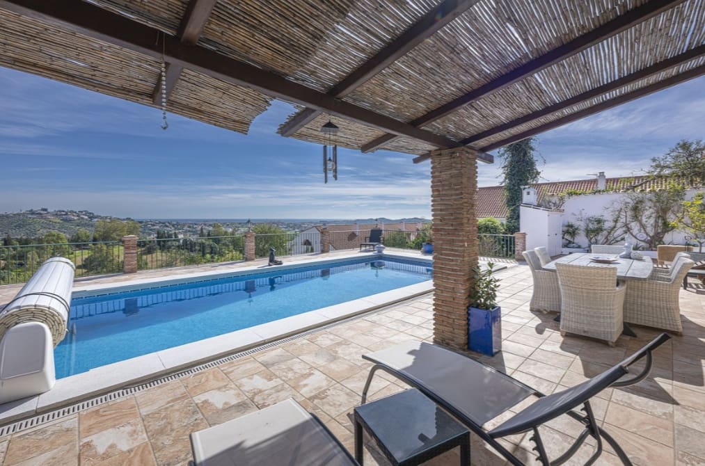 3 quarto Moradia para venda em Mijas Costa com piscina - 995 000 € (Ref: 9643760)