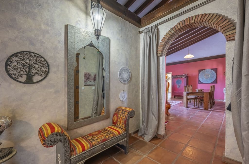 3 bedroom Villa for sale in Mijas Costa with pool - € 825,000 (Ref: 9643760)