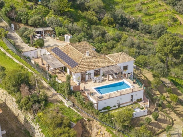 3 slaapkamer Villa te koop in Mijas Costa, Mijas met zwembad - € 825.000 (Ref: 9643760)