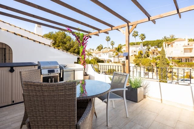 2 slaapkamer Penthouse te koop in Estepona met zwembad garage - € 599.000 (Ref: 9643761)