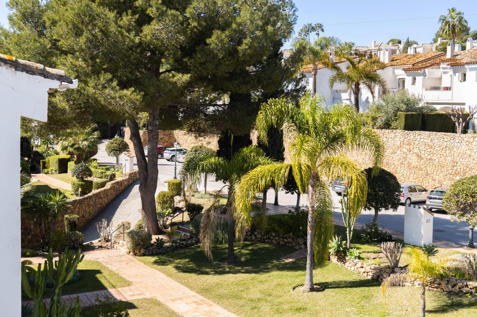 2 quarto Penthouse para venda em Estepona com piscina garagem - 599 000 € (Ref: 9643761)