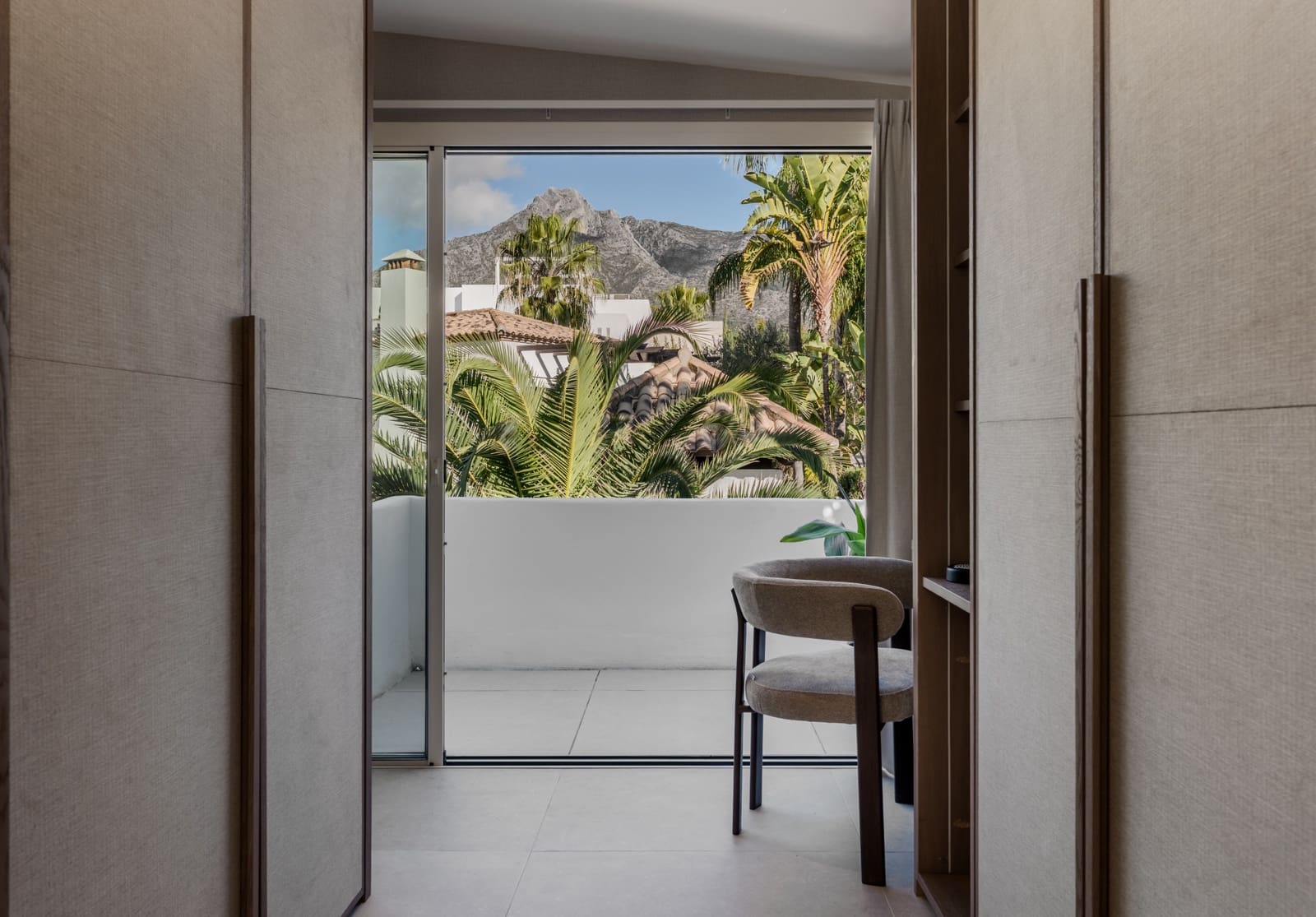4 chambre Villa/Maison Semi-Mitoyenne à vendre à Golden Mile avec piscine garage - 2 595 000 € (Ref: 9651240)