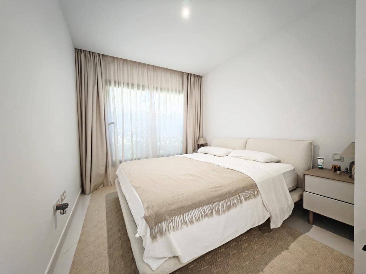 3 sypialnia Apartament na sprzedaż w Nueva Andalucia z basenem garażem - 799 000 € (Ref: 9658328)