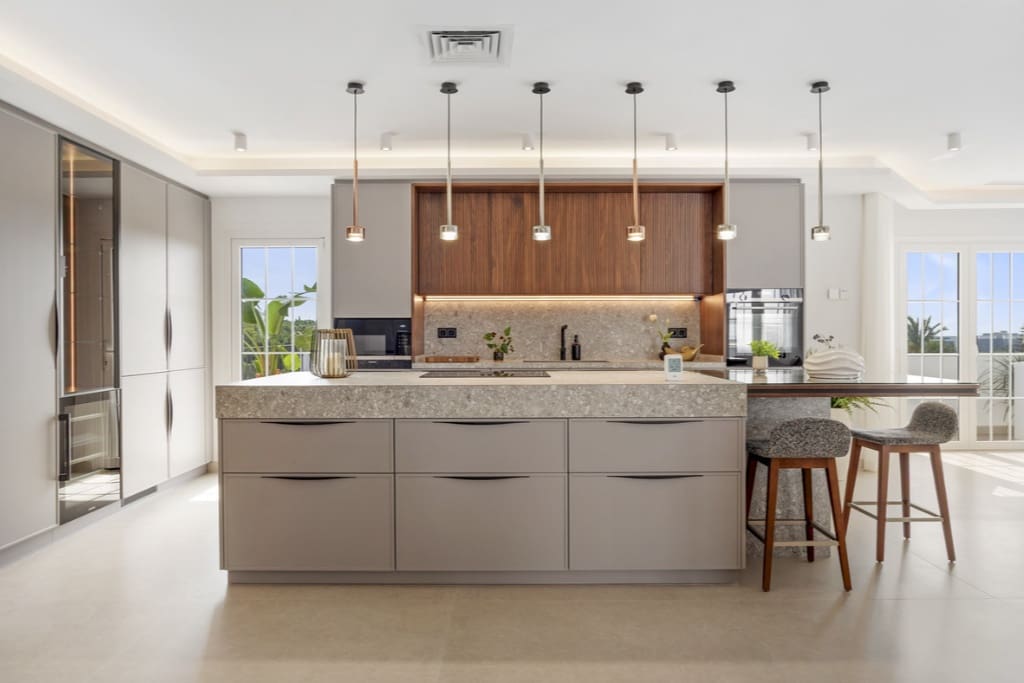 5 Zimmer Penthouse zu verkaufen in Marbella mit Pool Garage - 1.895.000 € (Ref: 9658330)