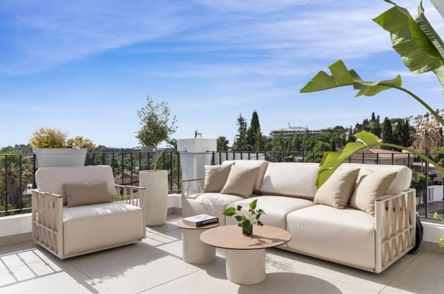 5 Zimmer Penthouse zu verkaufen in Marbella mit Pool Garage - 1.895.000 € (Ref: 9658330)