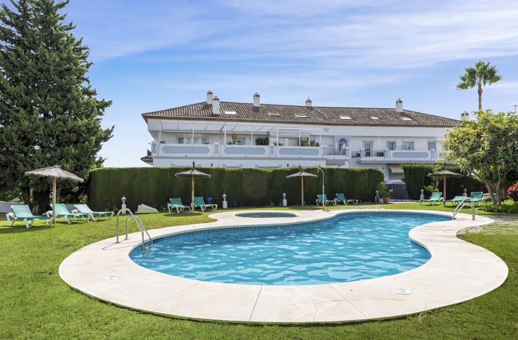 5 Zimmer Penthouse zu verkaufen in Marbella mit Pool Garage - 1.895.000 € (Ref: 9658330)