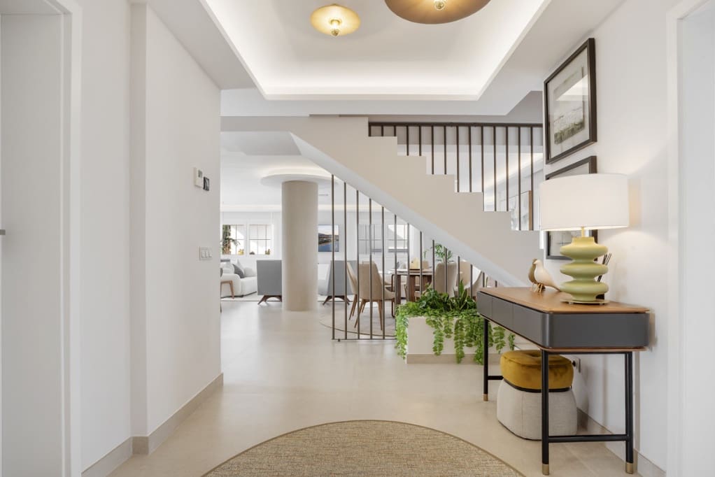 5 bedroom Penthouse for sale in Marbella with pool garage - € 1,895,000 (Ref: 9658330)