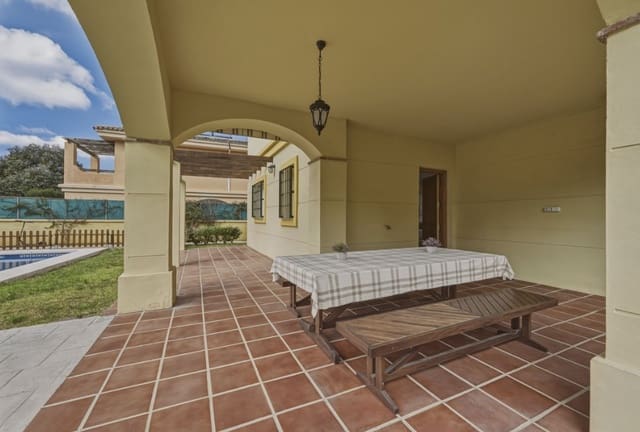 5 soverom Villa til salgs i Mijas Costa, Mijas med svømmebasseng garasje - € 810 000 (Ref: 9658331)