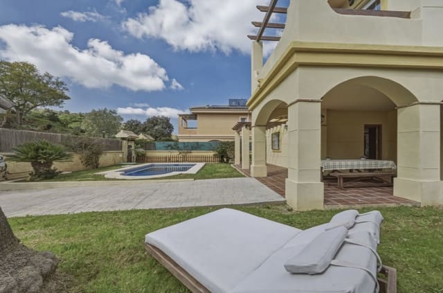 5 soverom Villa til salgs i Mijas Costa, Mijas med svømmebasseng garasje - € 810 000 (Ref: 9658331)