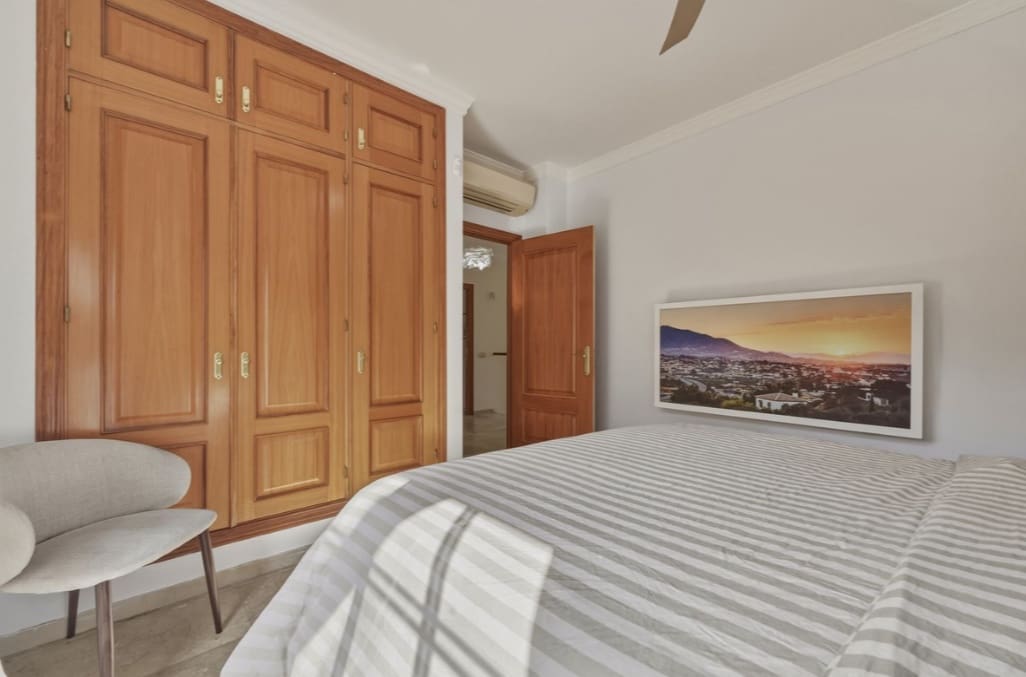 5 soverom Villa til salgs i Mijas Costa med svømmebasseng garasje - € 810 000 (Ref: 9658331)