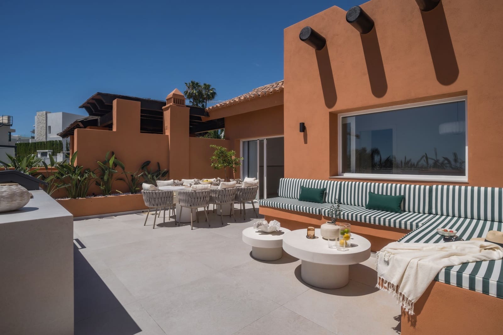 4 slaapkamer Penthouse te koop in Marbella met zwembad garage - € 1.749.000 (Ref: 9679473)