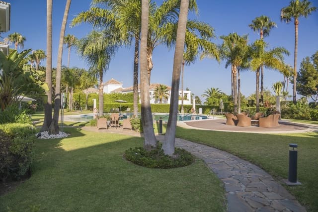 3 makuuhuone Huoneisto myytävänä paikassa Marbella mukana uima-altaan - 1 995 000 € (Ref: 9679474)