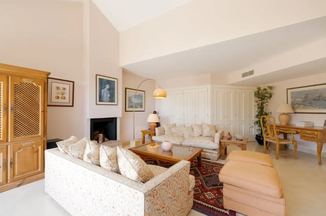 2 chambre Penthouse à vendre à Sotogrande, San Roque avec garage - 525 000 € (Ref: 9679475)