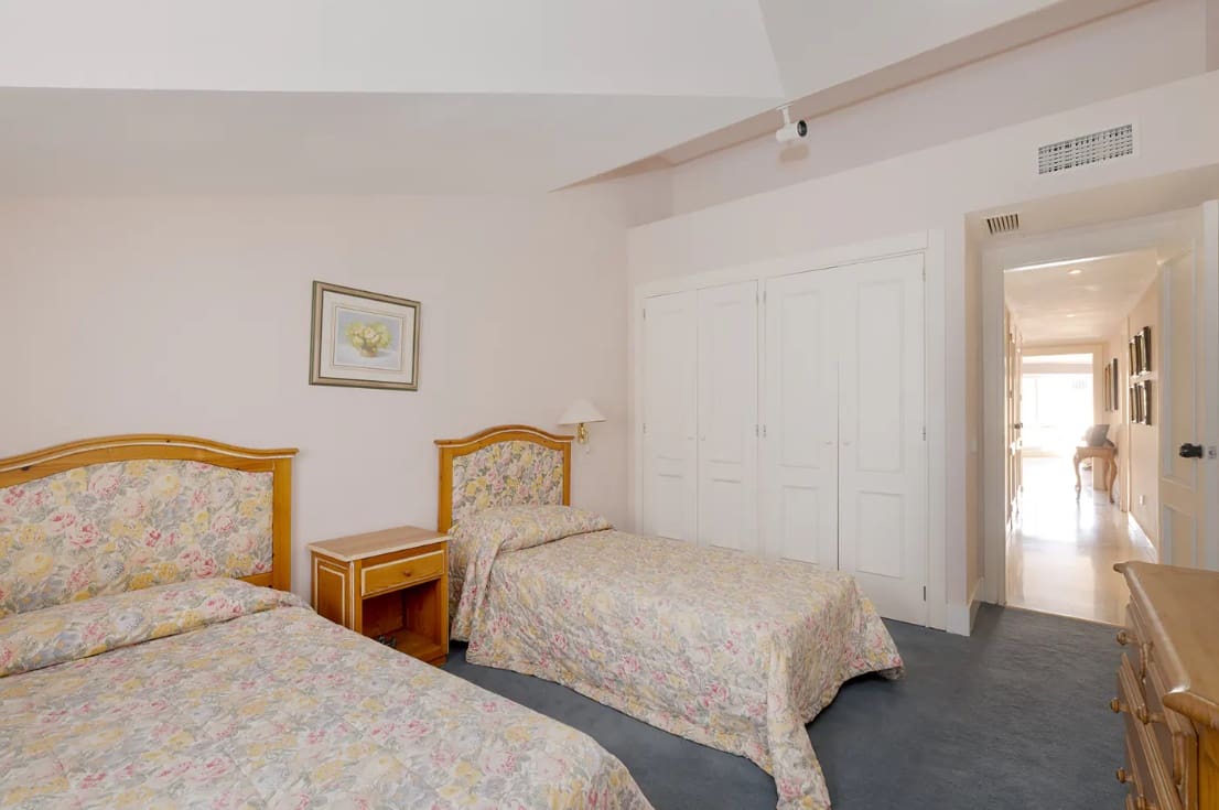 2 soverom Penthouse til salgs i Sotogrande med garasje - € 525 000 (Ref: 9679475)