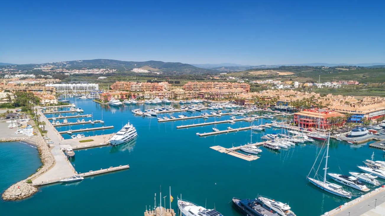 2 soverom Penthouse til salgs i Sotogrande med garasje - € 525 000 (Ref: 9679475)