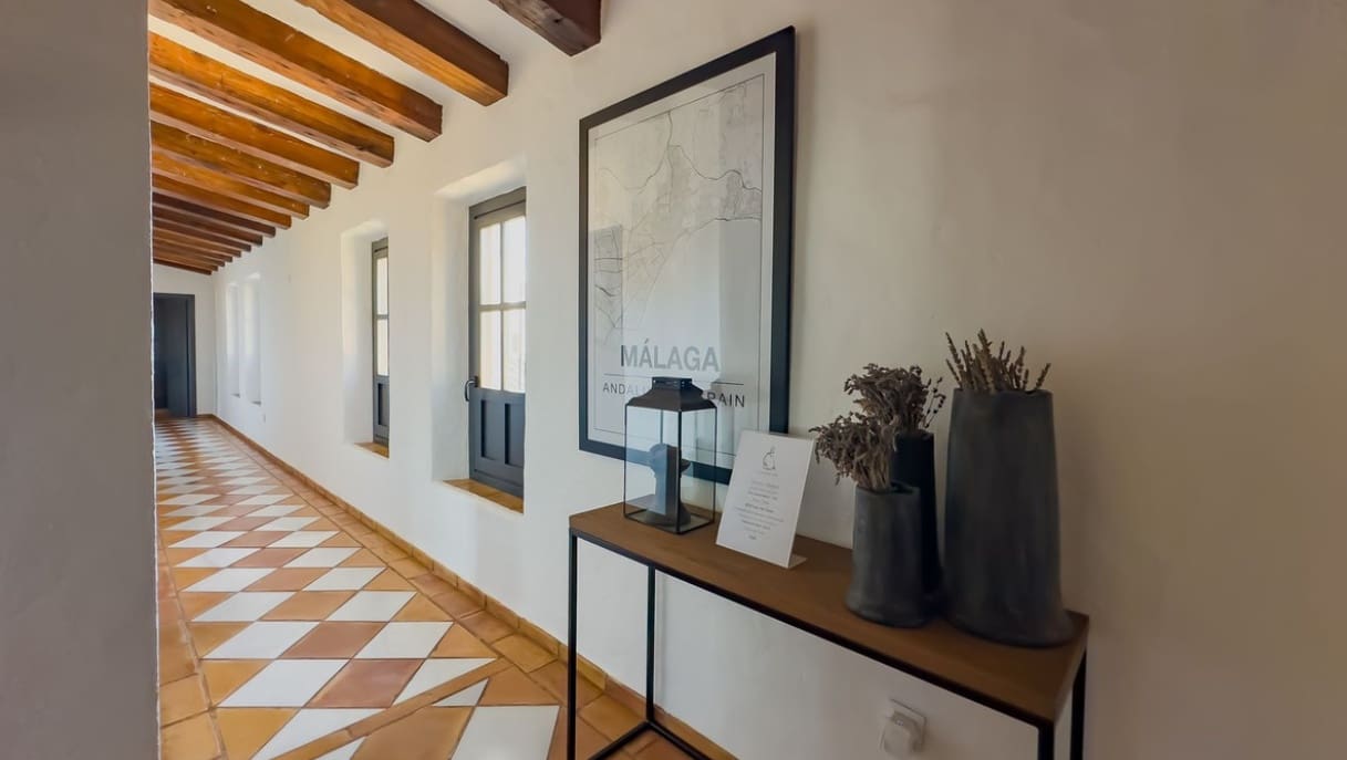 13 soverom Villa til salgs i Villanueva de la Concepcion med svømmebasseng garasje - € 2 250 000 (Ref: 9683372)