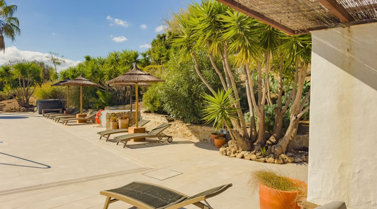 13 soverom Villa til salgs i Villanueva de la Concepcion med svømmebasseng garasje - € 2 250 000 (Ref: 9683372)