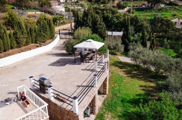 2 slaapkamer Villa te koop in Estepona - € 315.000 (Ref: 9683373)