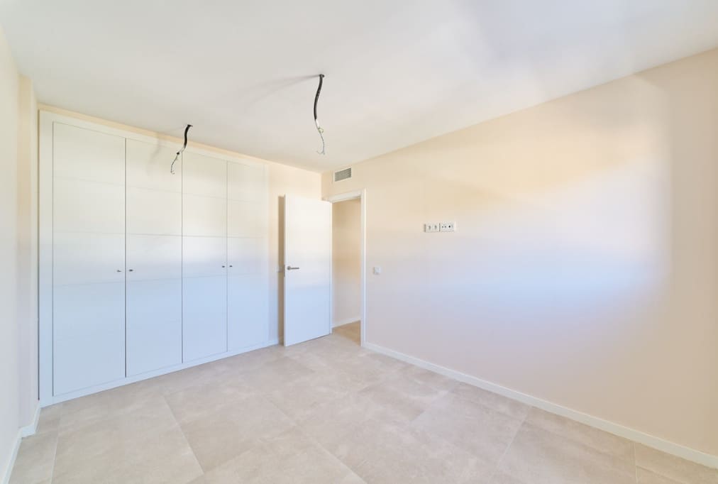 3 soveværelse Semi-Rækkehus til salg i La Cala de Mijas med swimmingpool garage - € 890.000 (Ref: 9683379)