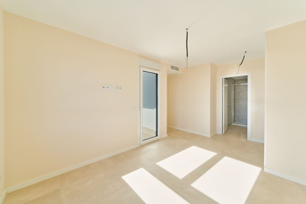 3 soveværelse Semi-Rækkehus til salg i La Cala de Mijas med swimmingpool garage - € 890.000 (Ref: 9683379)