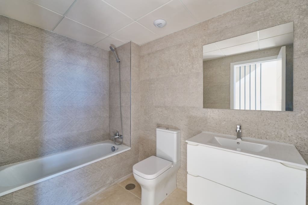 3 soveværelse Semi-Rækkehus til salg i La Cala de Mijas med swimmingpool garage - € 890.000 (Ref: 9683379)