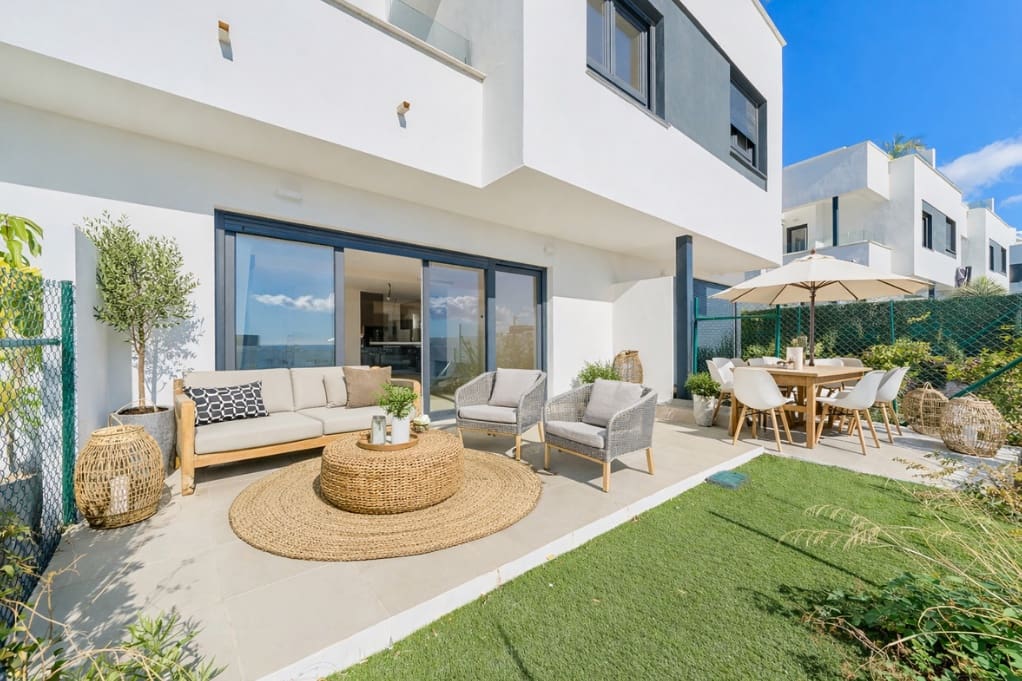 3 soveværelse Semi-Rækkehus til salg i La Cala de Mijas med swimmingpool garage - € 890.000 (Ref: 9683379)