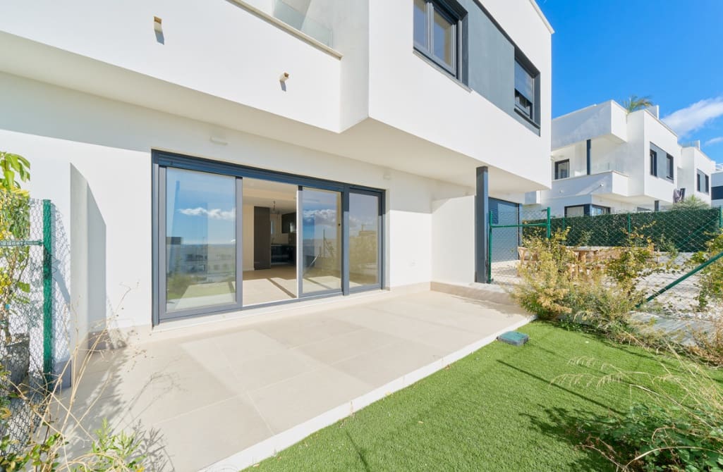 3 soveværelse Semi-Rækkehus til salg i La Cala de Mijas med swimmingpool garage - € 890.000 (Ref: 9683379)