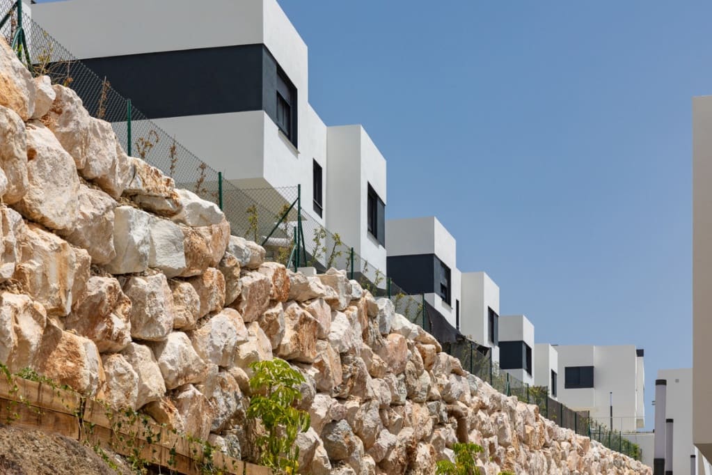 3 soveværelse Semi-Rækkehus til salg i La Cala de Mijas med swimmingpool garage - € 890.000 (Ref: 9683379)