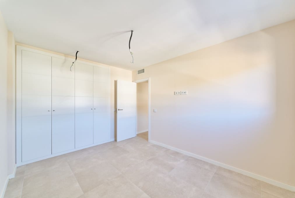 3 makuuhuone Paritalo myytävänä paikassa La Cala de Mijas mukana uima-altaan 
autotalli - 890 000 € (Ref: 9683379)
