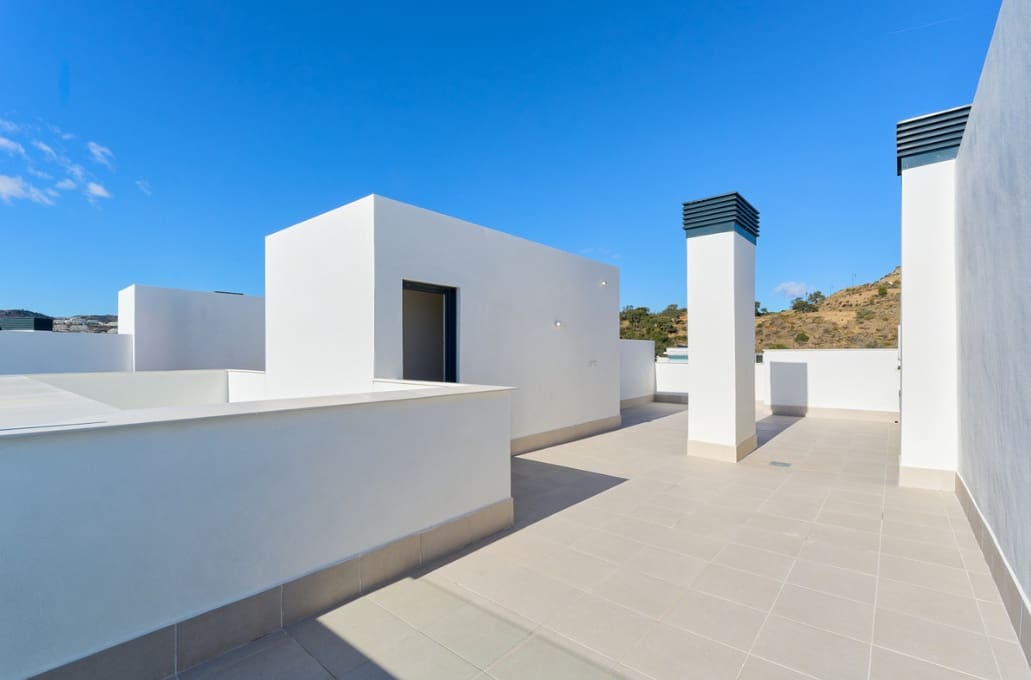 3 makuuhuone Paritalo myytävänä paikassa La Cala de Mijas mukana uima-altaan 
autotalli - 890 000 € (Ref: 9683379)