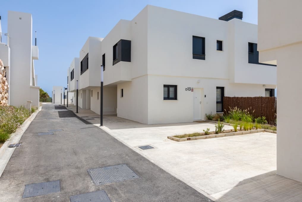 3 makuuhuone Paritalo myytävänä paikassa La Cala de Mijas mukana uima-altaan 
autotalli - 890 000 € (Ref: 9683379)