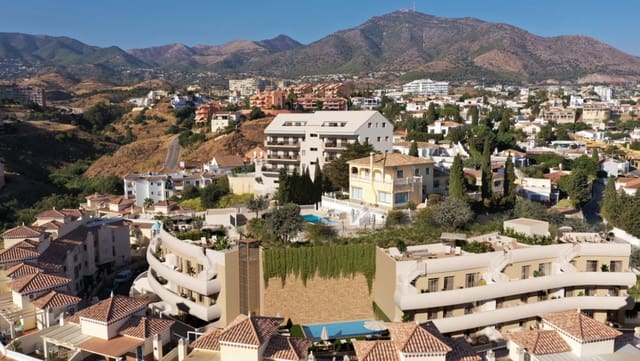 4 slaapkamer Penthouse te koop in Fuengirola met zwembad garage - € 649.000 (Ref: 9683380)