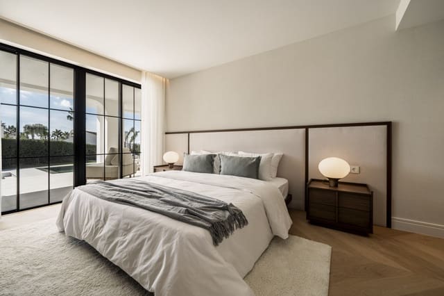 5 quarto Moradia para venda em Marbella com piscina garagem - 4 950 000 € (Ref: 9683387)