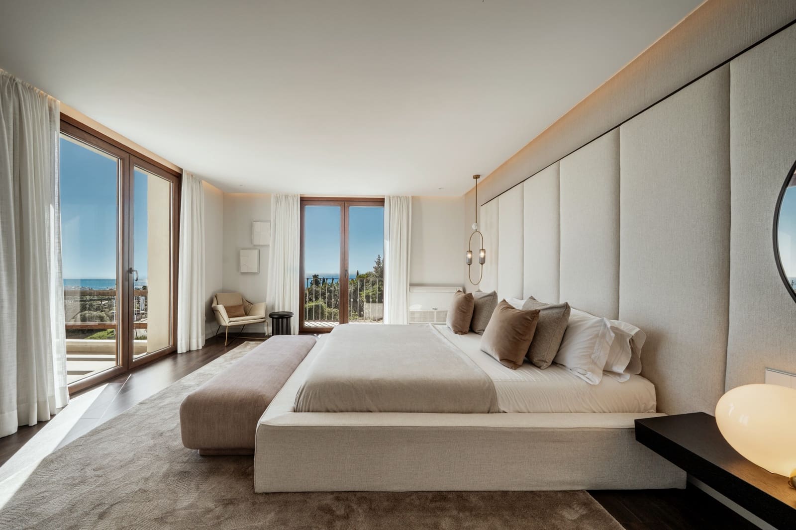 5 sypialnia Willa na sprzedaż w Estepona z basenem garażem - 2 195 000 € (Ref: 9683388)