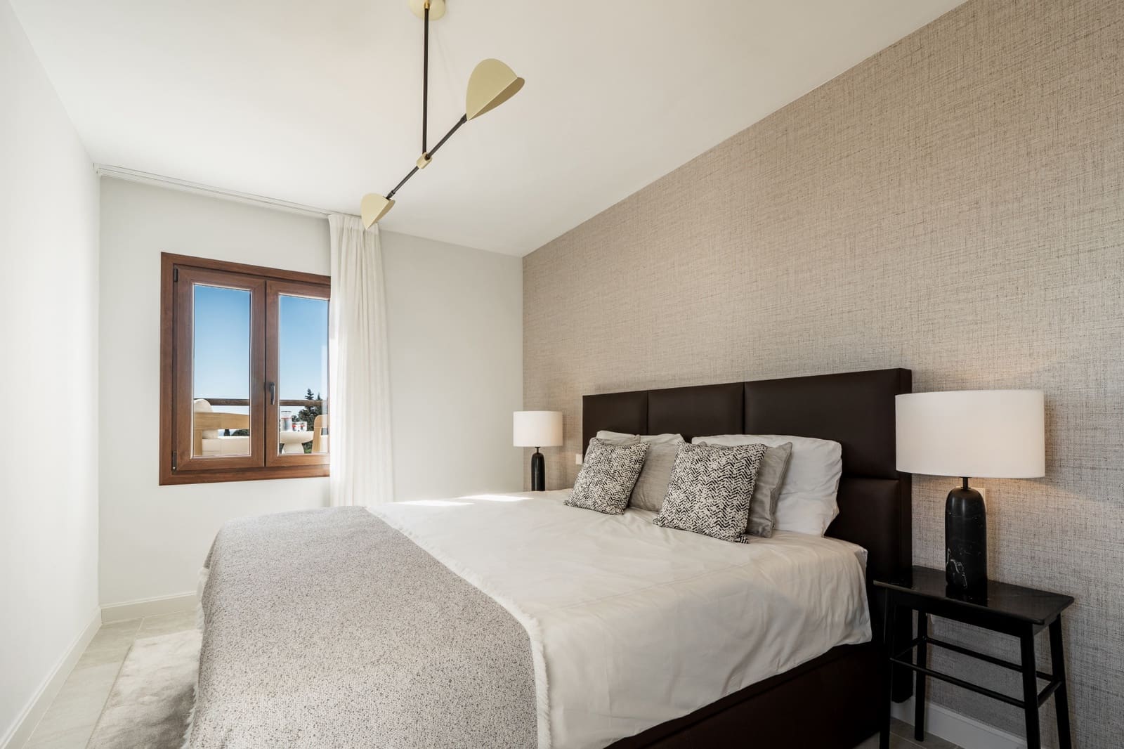 5 sypialnia Willa na sprzedaż w Estepona z basenem garażem - 2 195 000 € (Ref: 9683388)