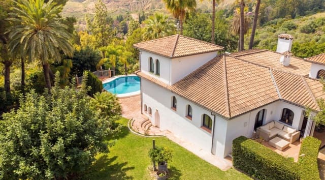 5 soverom Villa til salgs i Alhaurín el Grande med svømmebasseng garasje - € 2 150 000 (Ref: 9704534)