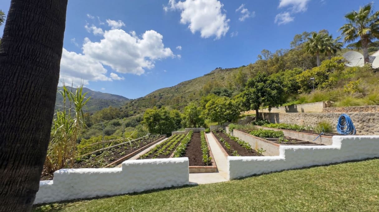 5 soverom Villa til salgs i Alhaurin el Grande med svømmebasseng garasje - € 2 150 000 (Ref: 9704534)